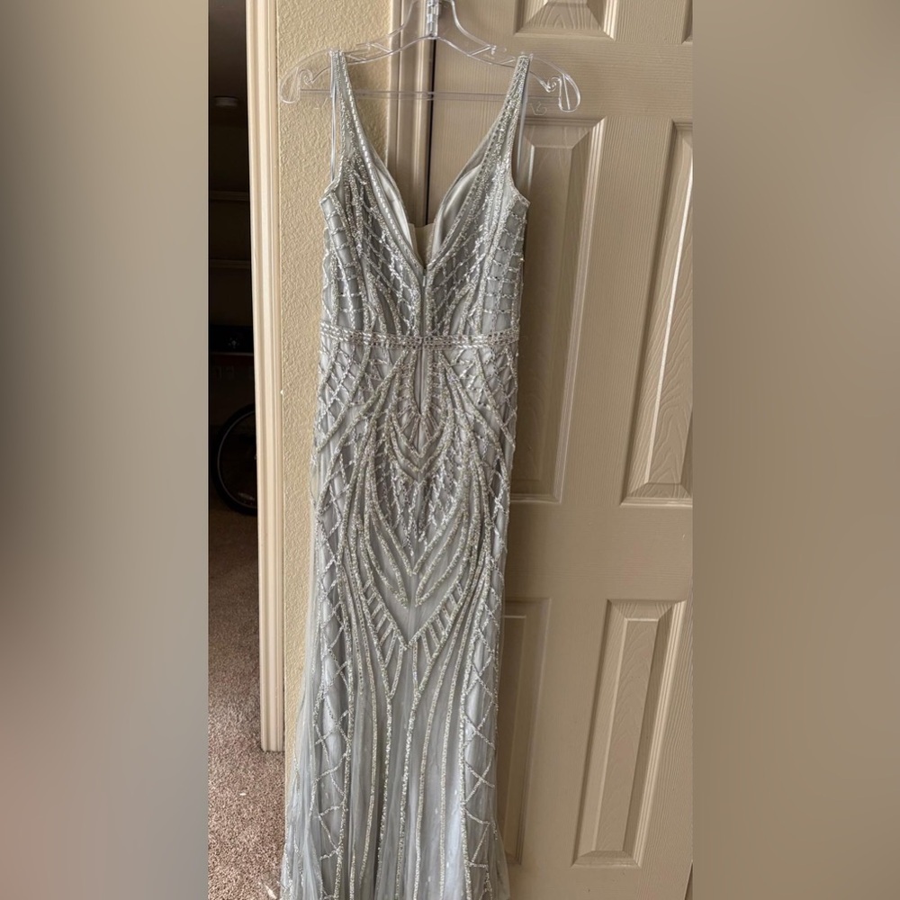 Abby Paris Luxurious Beaded Gown in Silver / gray size 10 - Picture 7 of 9
